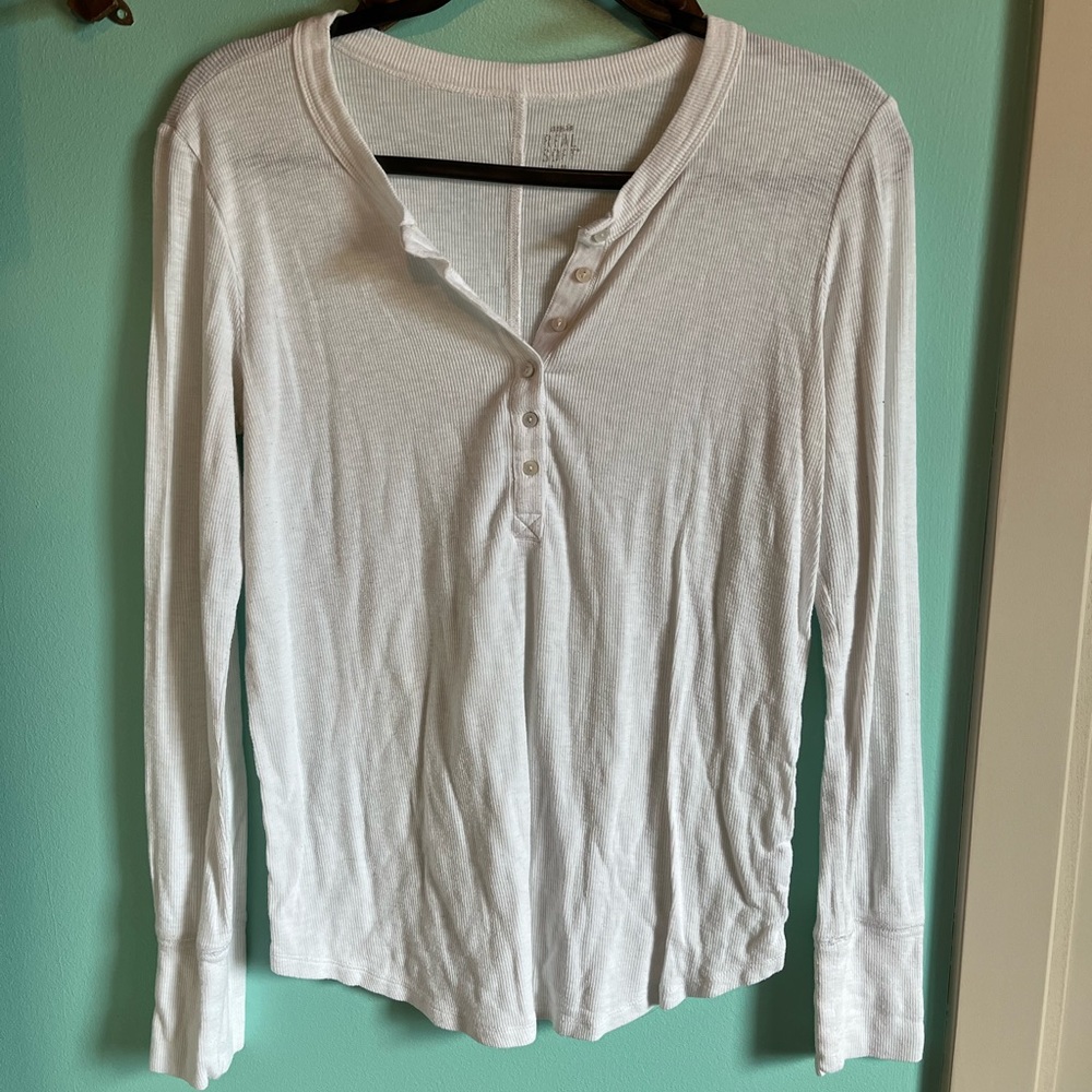 American Eagle White Ribbed Long Sleeve Button Up